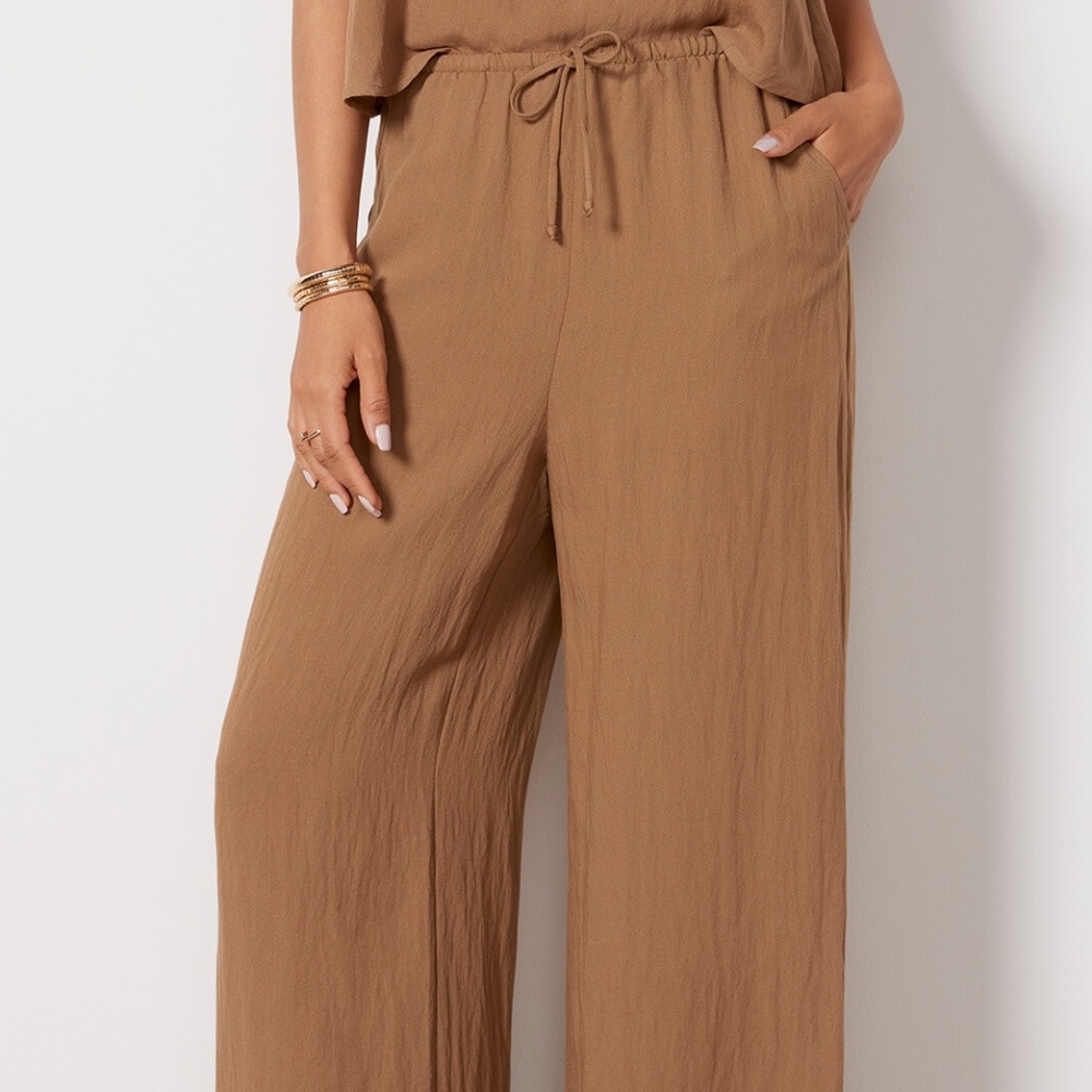 NWT Tan Evereve Sea Shore Pants
